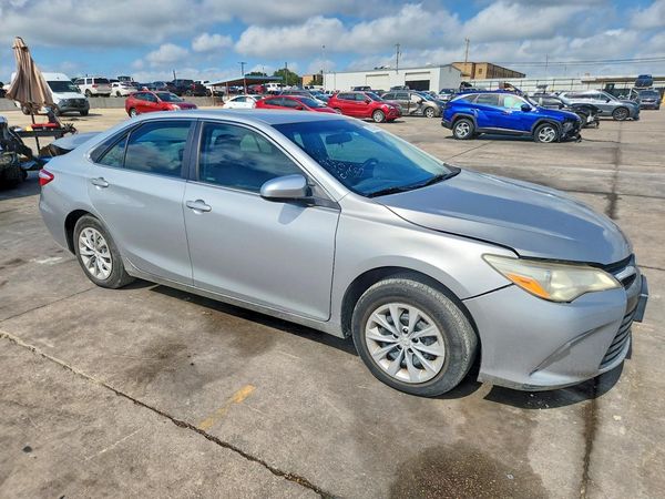 2016 TOYOTA CAMRY