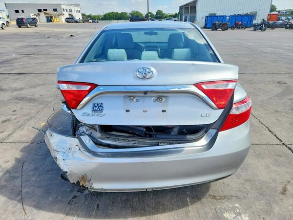 2016 TOYOTA CAMRY