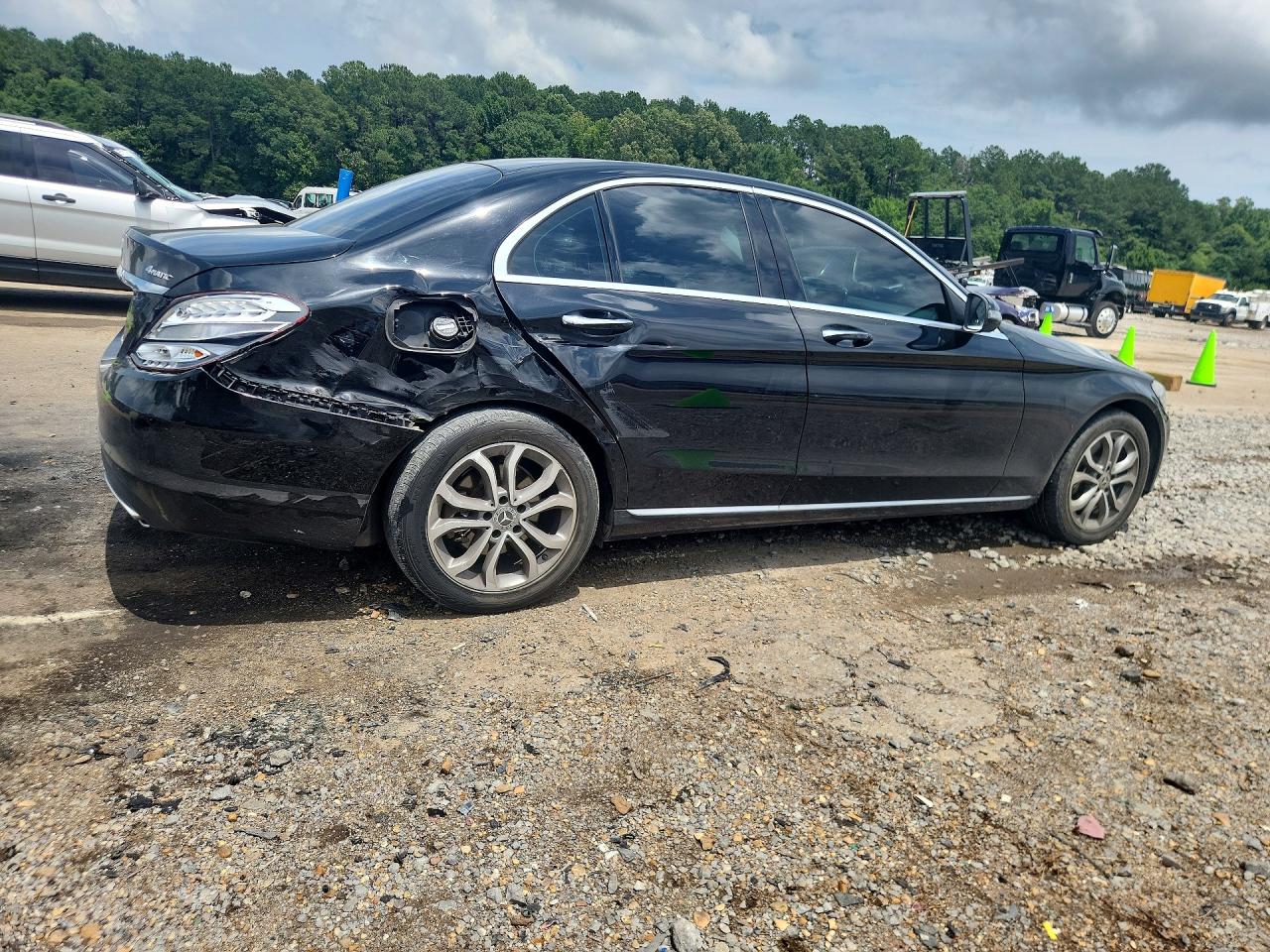 2017 MERCEDES-BENZ C C300-4M
