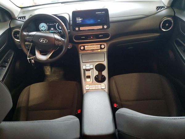 2023 HYUNDAI KONA SE