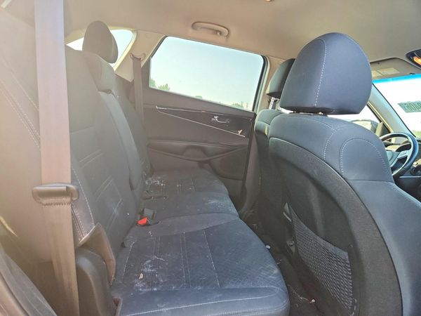 2020 KIA SORENTO L, LX, S