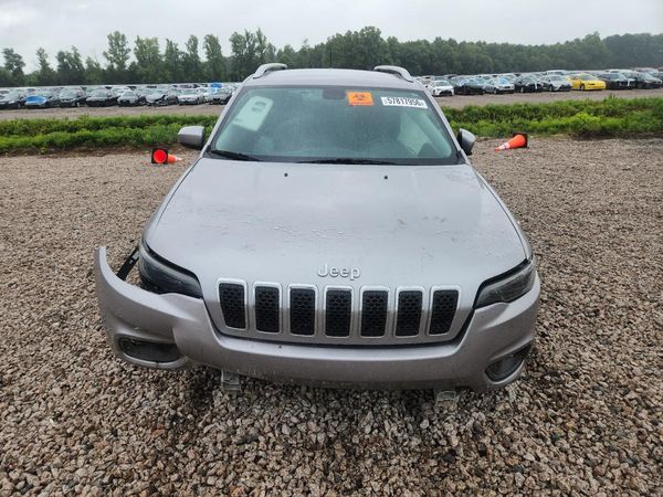 2019 JEEP CHEROKEE LATITUDE 4X4