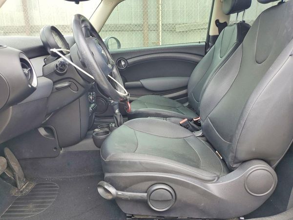 2012 MINI COOPER