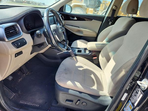2020 KIA SORENTO L, LX, S