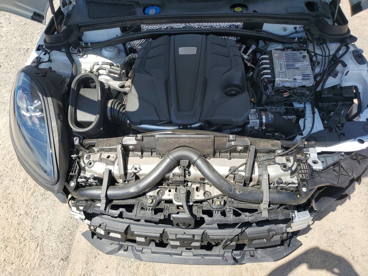 2025 PORSCHE MACAN S