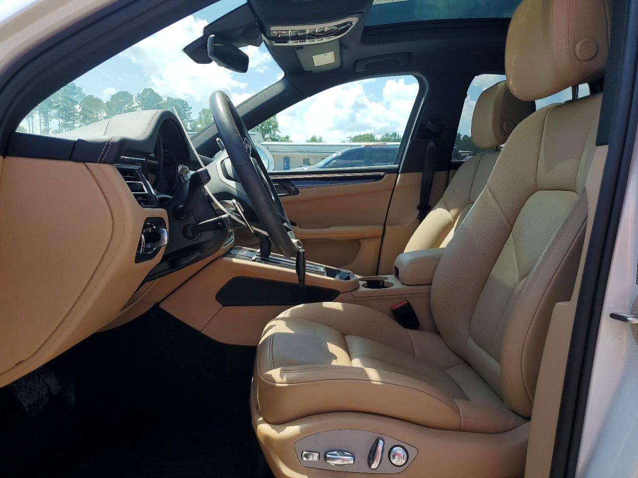 2025 PORSCHE MACAN S