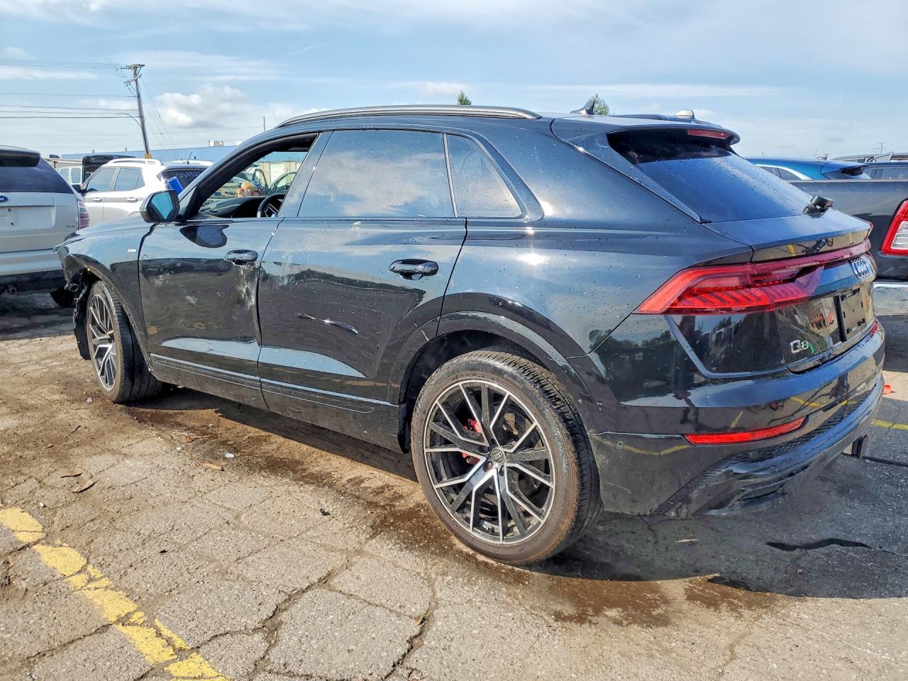 2023 AUDI Q8 S Line quattro Prestige