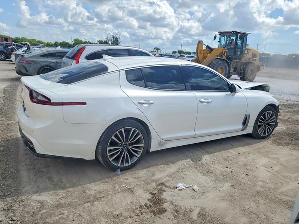 2019 KIA STINGER