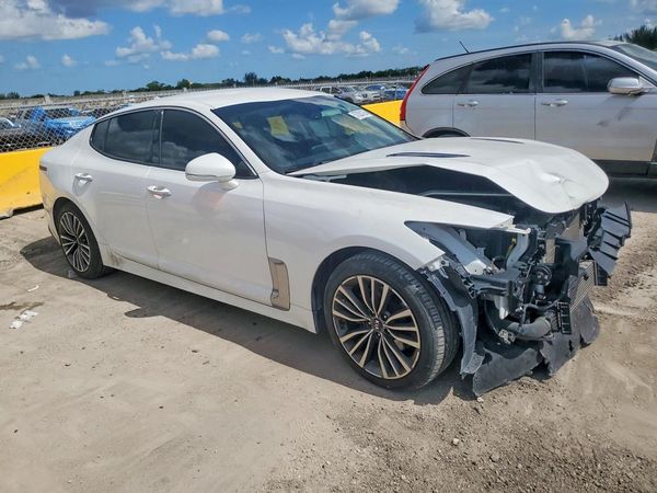 2019 KIA STINGER