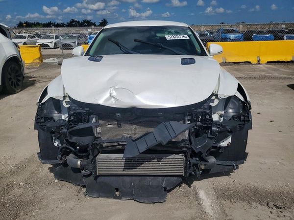 2019 KIA STINGER