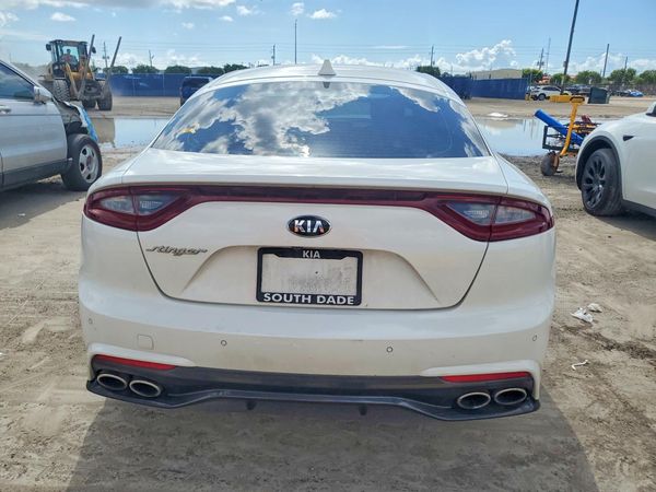 2019 KIA STINGER