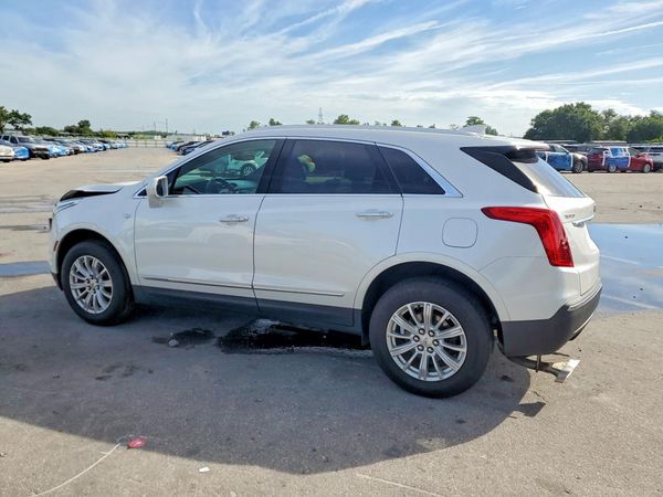 2017 CADILLAC XT5 Base