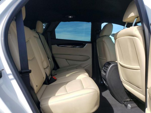 2017 CADILLAC XT5 Base