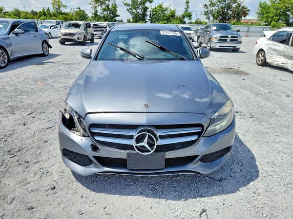 2018 MERCEDES-BENZ C C300