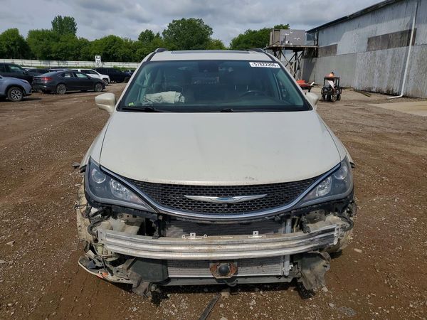 2017 CHRYSLER PACIFICA Touring L Plus