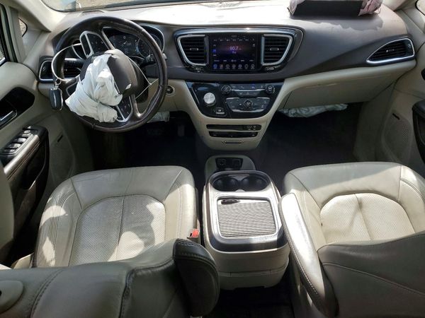 2017 CHRYSLER PACIFICA Touring L Plus