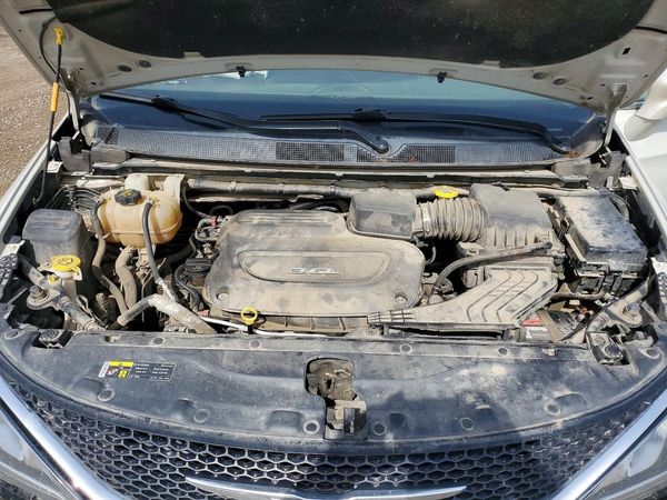 2017 CHRYSLER PACIFICA Touring L Plus