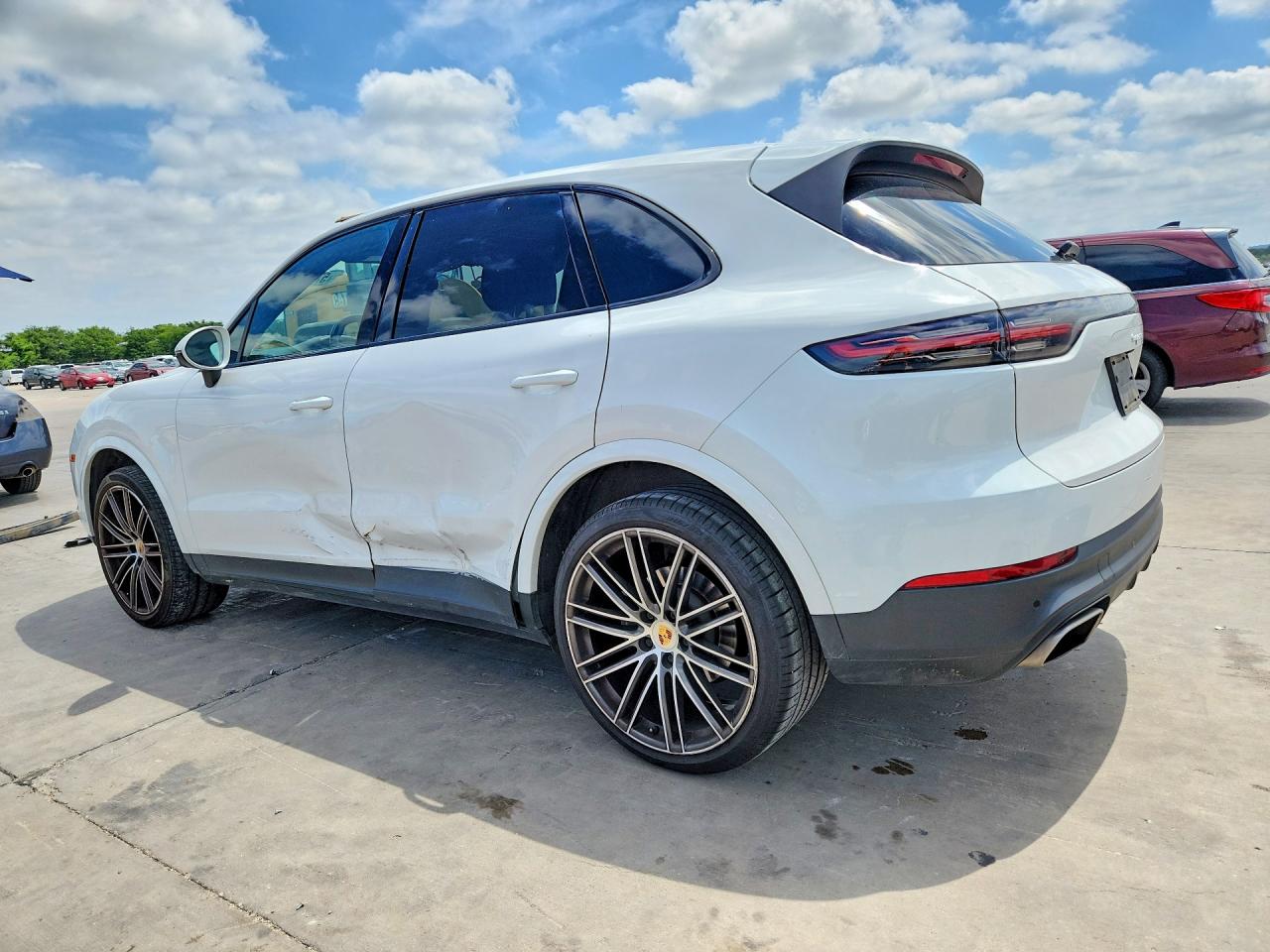 2020 PORSCHE CAYENNE