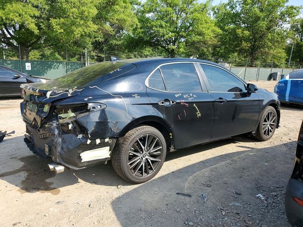 2022 TOYOTA CAMRY