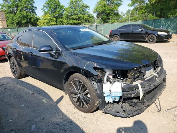 2022 TOYOTA CAMRY
