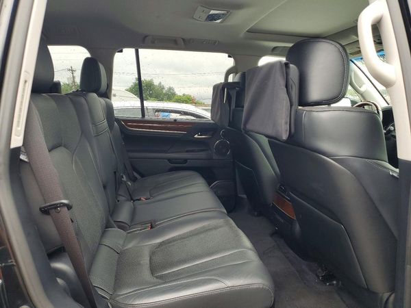2018 LEXUS LX