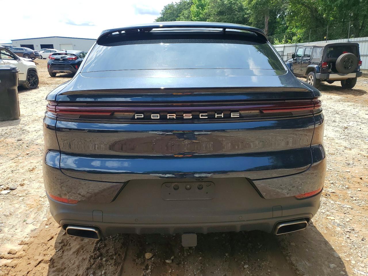 2024 PORSCHE CAYENNE Coupe