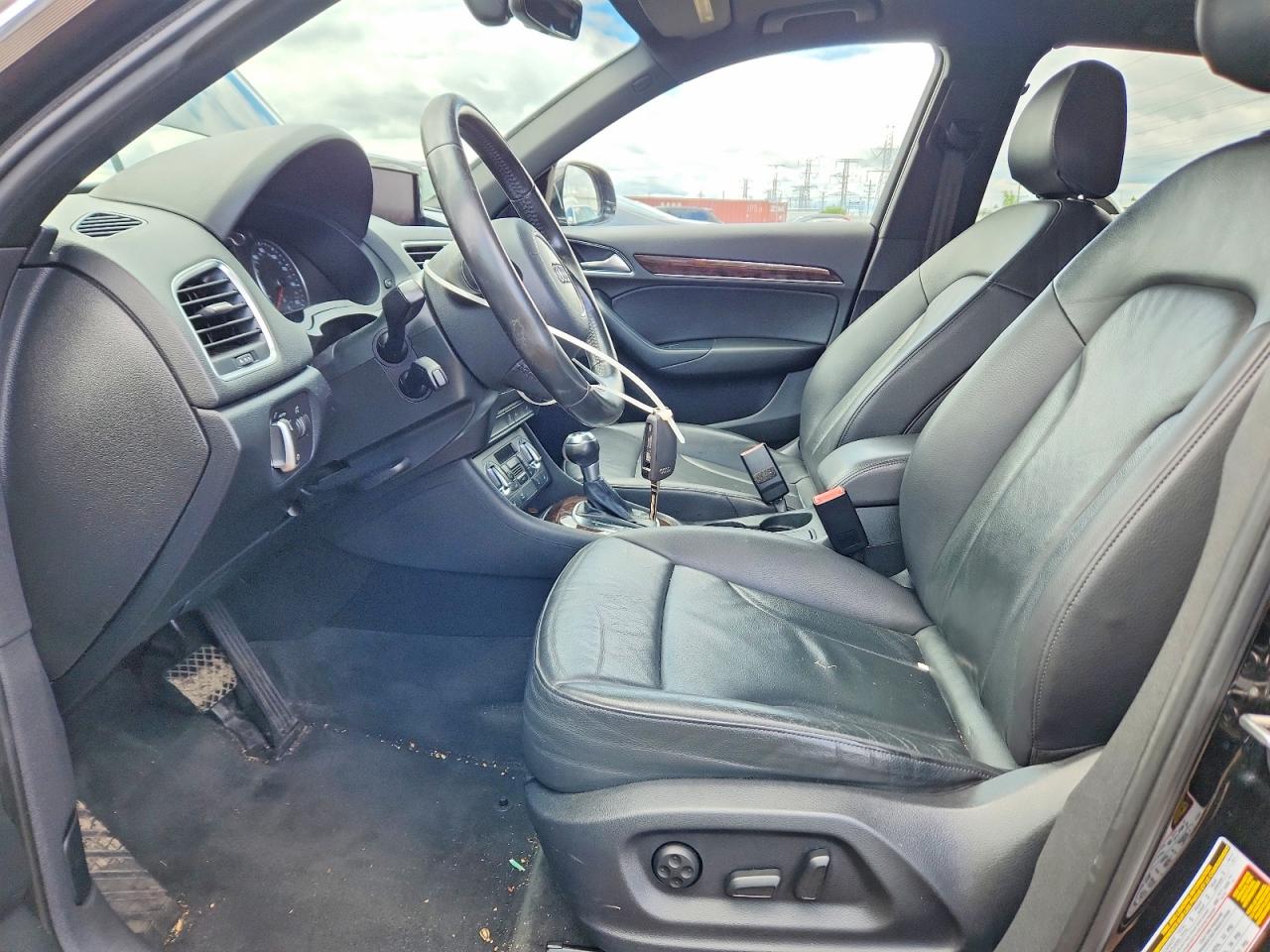 2015 AUDI Q3 quattro Premium Plus