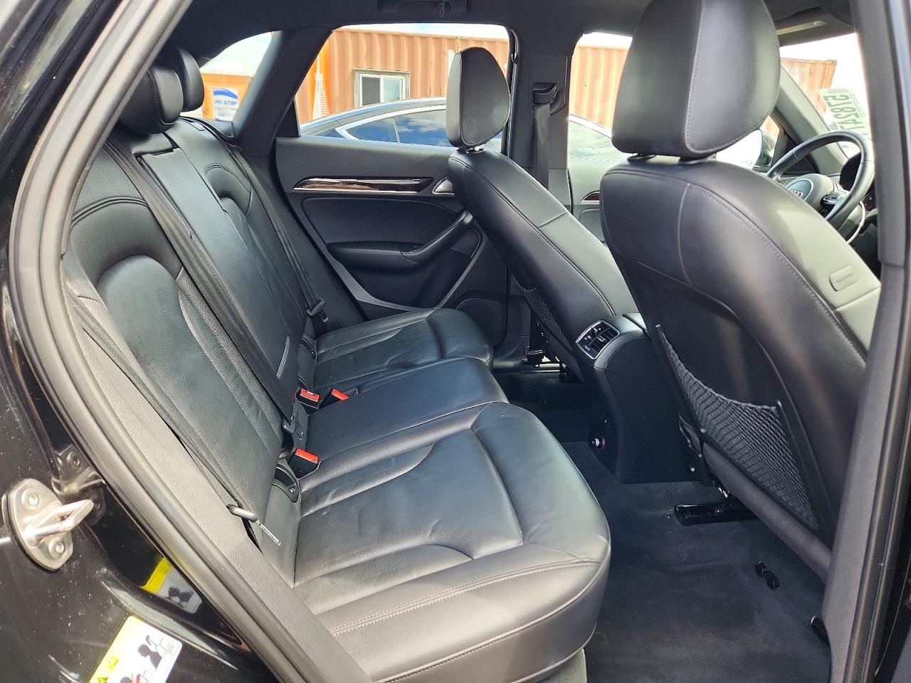 2015 AUDI Q3 quattro Premium Plus