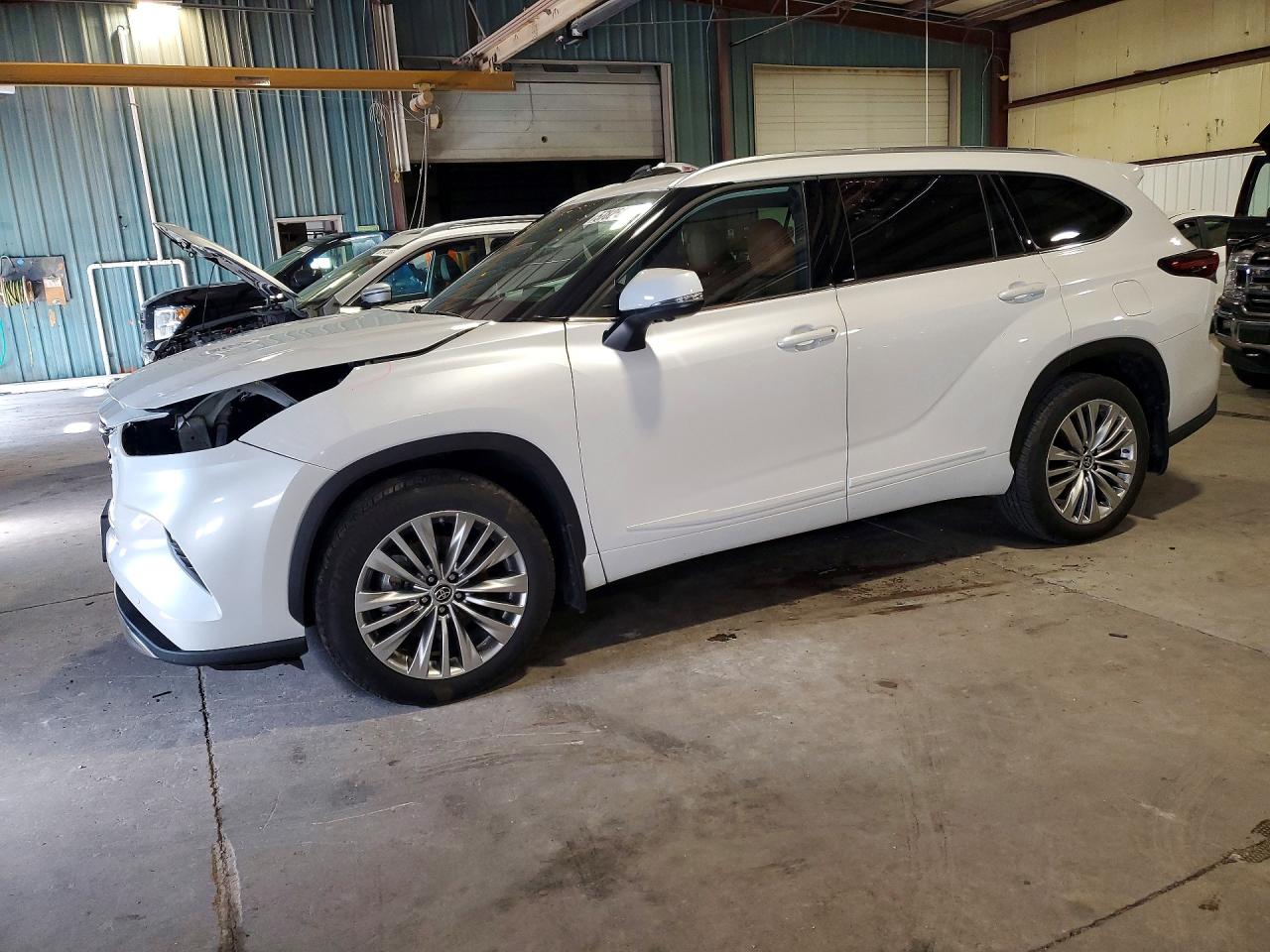 2025 TOYOTA HIGHLANDER