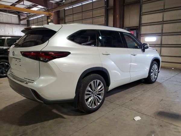 2025 TOYOTA HIGHLANDER