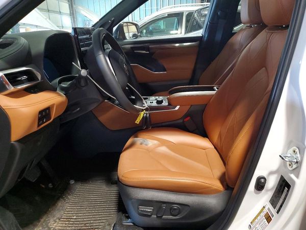 2025 TOYOTA HIGHLANDER