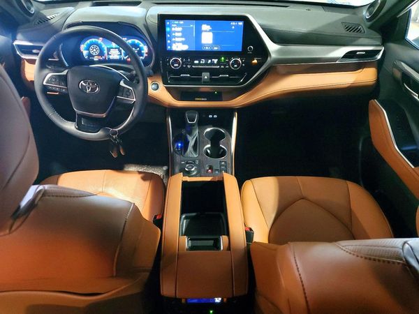 2025 TOYOTA HIGHLANDER
