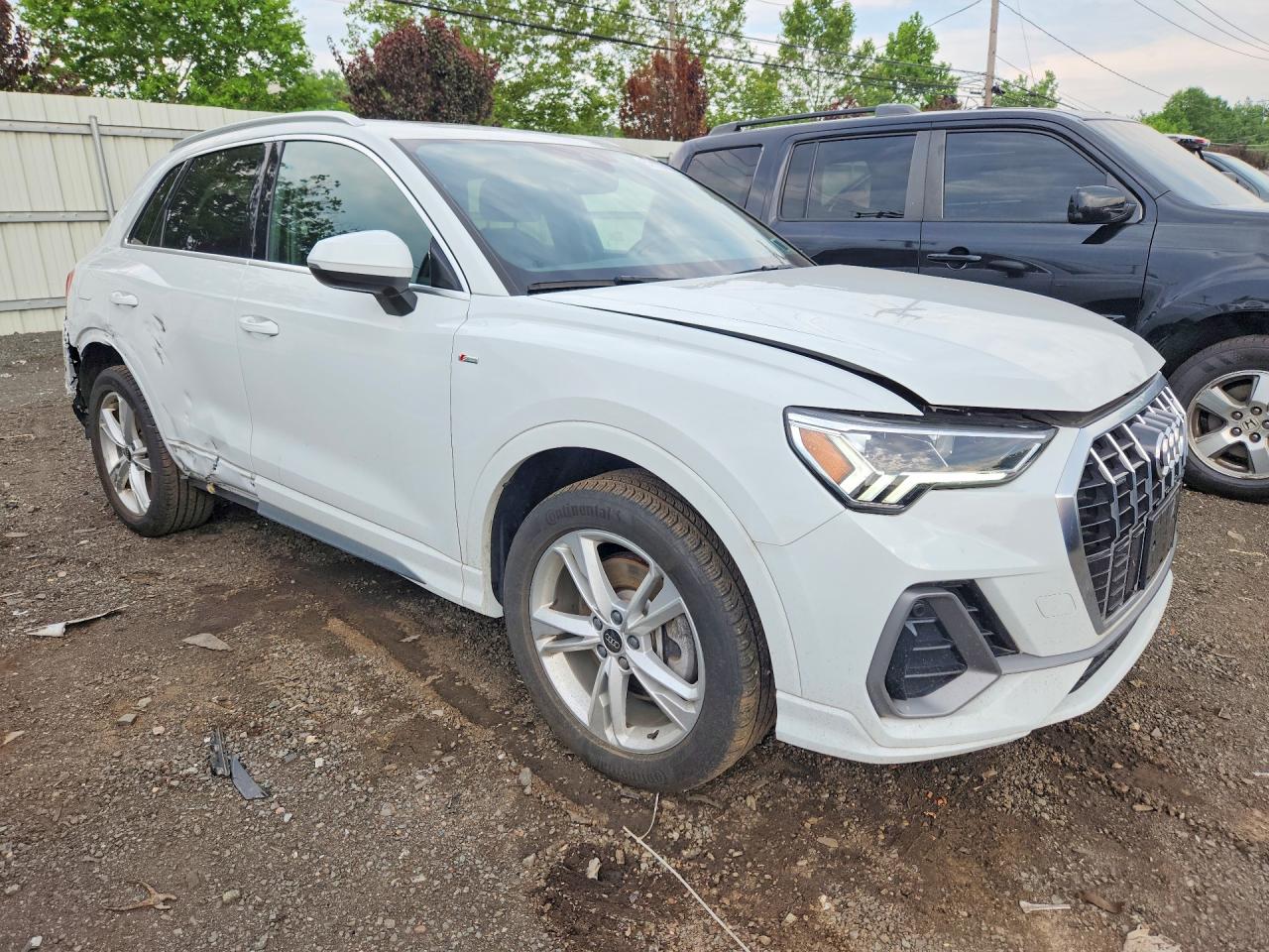 2024 AUDI Q3 S Line quattro Premium