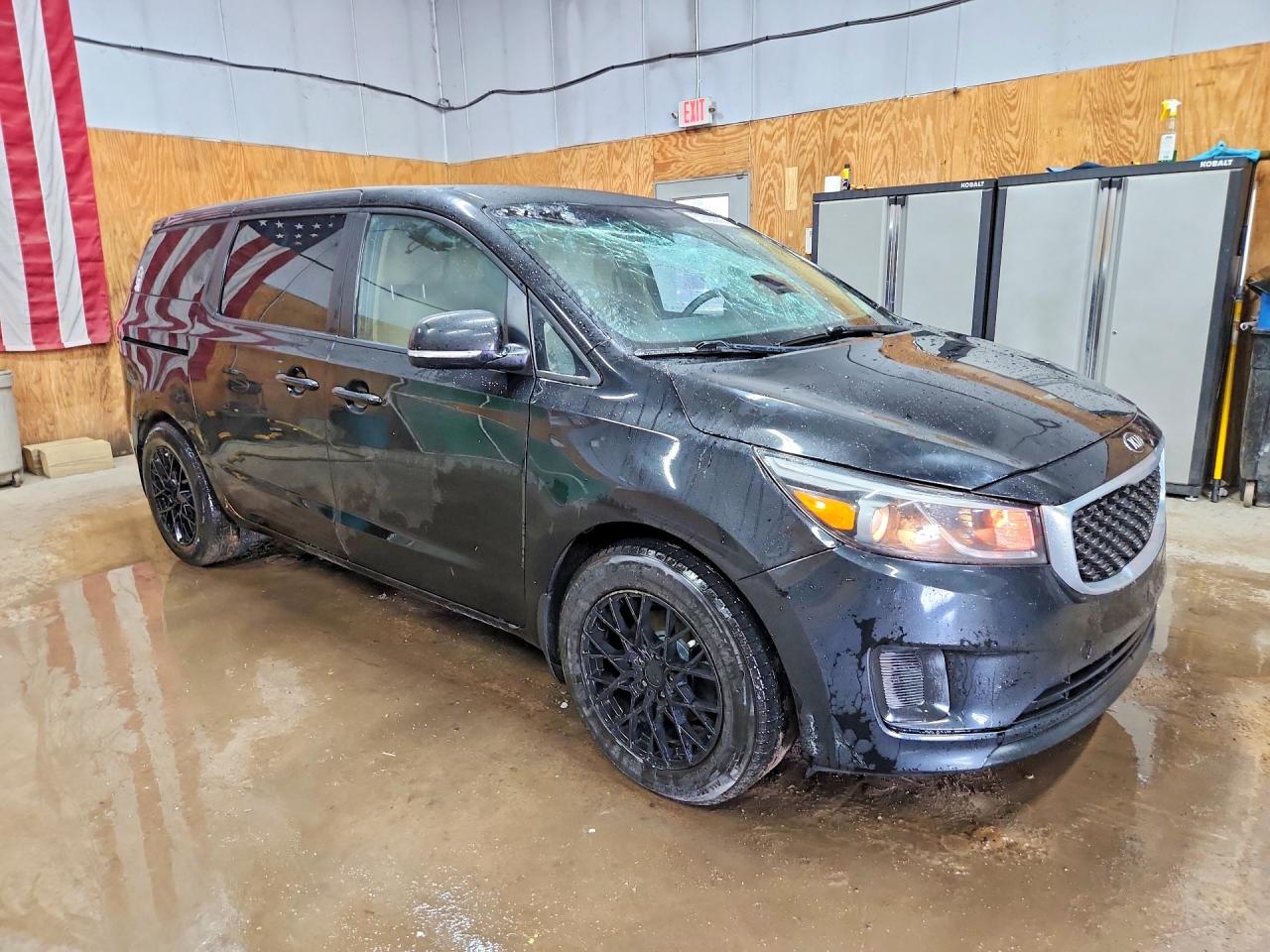 2018 KIA SEDONA LX
