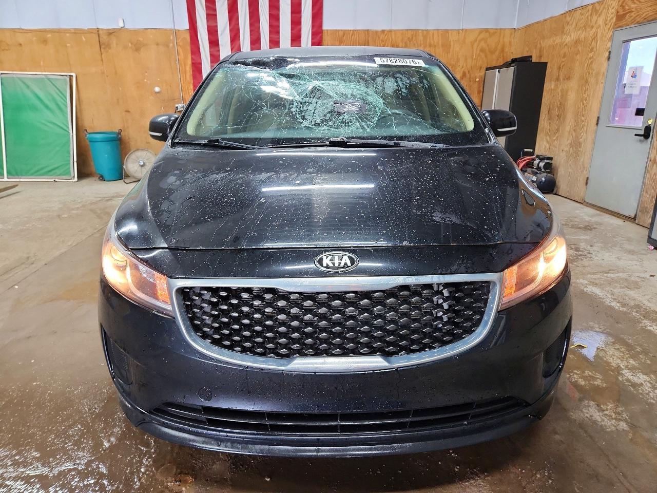 2018 KIA SEDONA LX