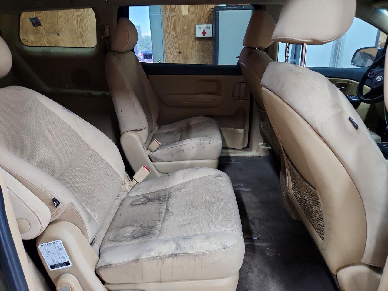 2018 KIA SEDONA LX