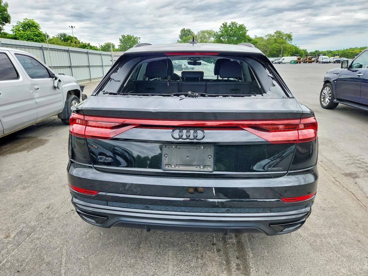 2022 AUDI Q8