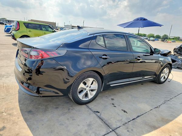 2016 KIA OPTIMA GL - Middle-low