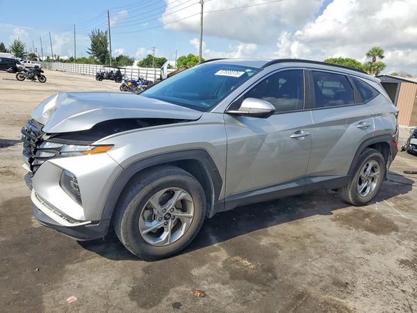 2022 HYUNDAI TUCSON