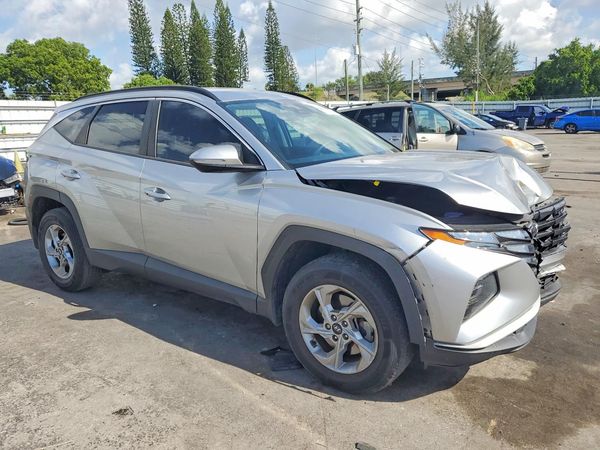 2022 HYUNDAI TUCSON
