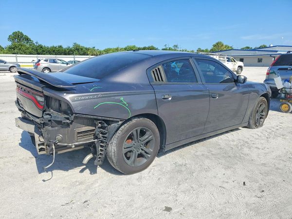 2016 DODGE CHARGER SE