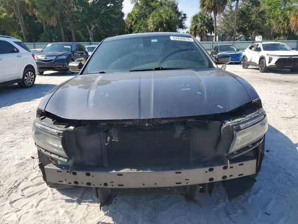 2016 DODGE CHARGER SE