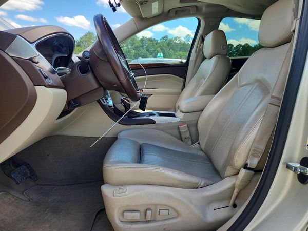 2013 CADILLAC SRX Luxury