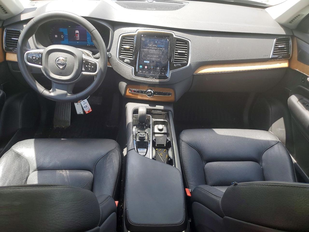 2023 VOLVO XC90 Plus Bright