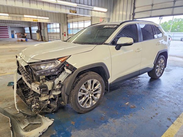 2019 TOYOTA RAV4 XLE Premium