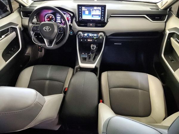 2019 TOYOTA RAV4 XLE Premium