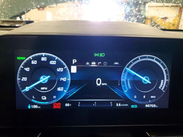 2023 KIA NIRO Wind