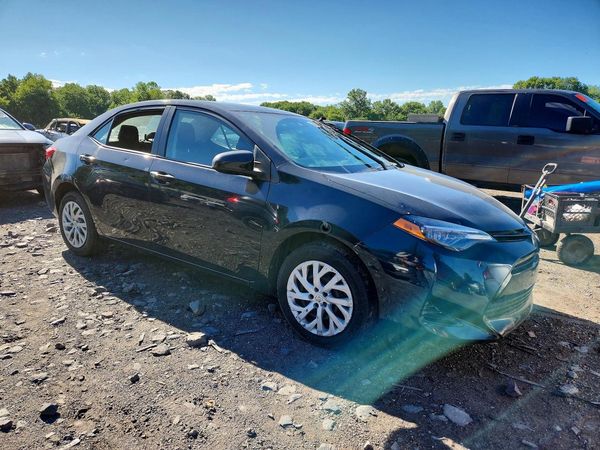 2017 TOYOTA COROLLA