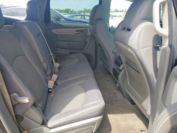 2015 CHEVROLET TRAVERSE LS