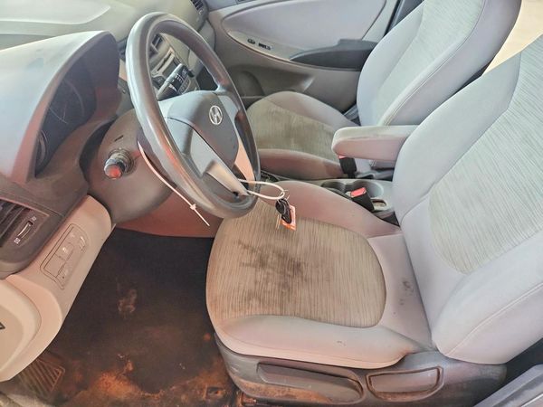2017 HYUNDAI ACCENT SE Base — DENT